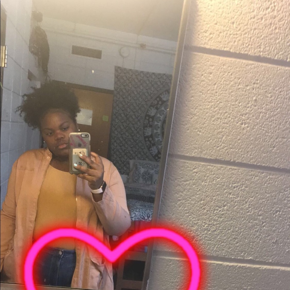 Meet your Posher, Jasmine